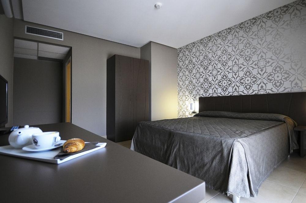 Rolling Hotel คาโซริอา ภายนอก รูปภาพ