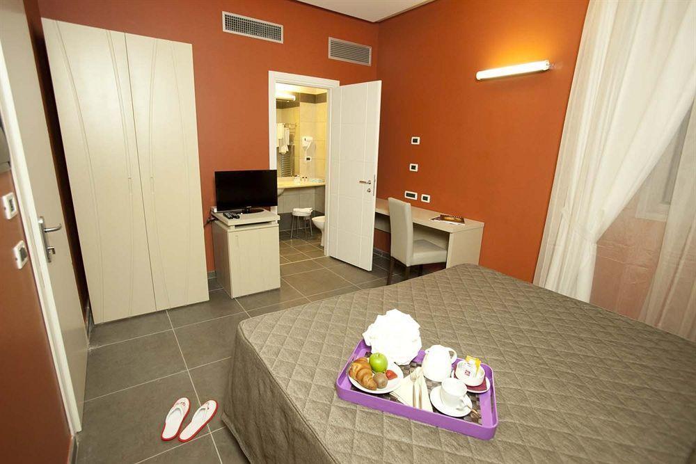 Rolling Hotel คาโซริอา ภายนอก รูปภาพ